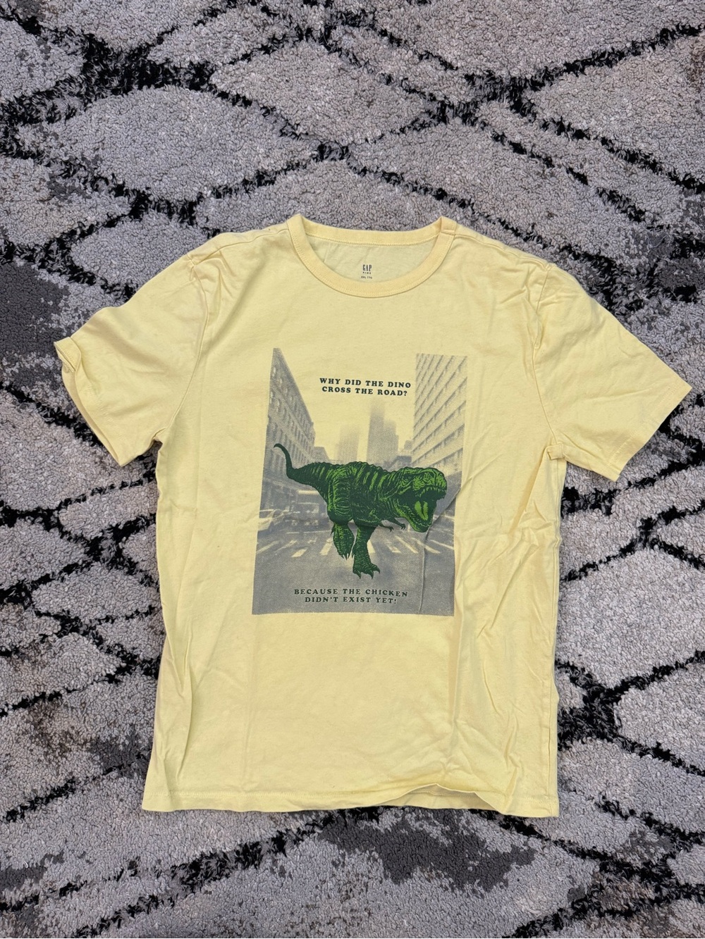 GAP Yellow Tee with Green Dinosaur Graphic Size Youth XXL